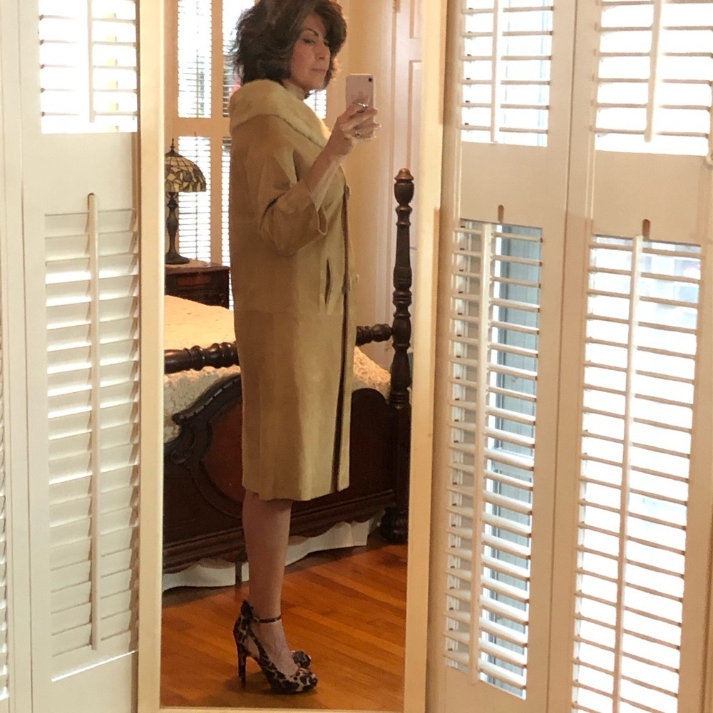 Vintage Suede/Mink Collar 50’s-60’s Coat - Picture 2 of 12